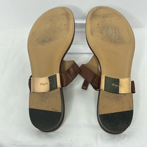Salvatore Ferragamo Beccaria Brown Leather T-Strap Sandals Flops 8.5 - Picture 4 of 7